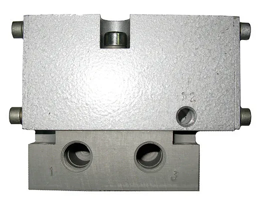 3rk10p-2-pnevmoraspredelitel-3-2-s-pnevmaticheskim-upr-3rk10p-2-du-10mm-g3-8